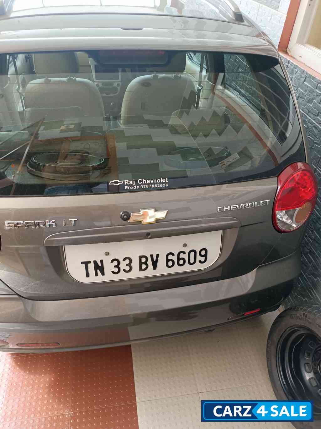 Shift Grey Chevrolet Spark LT 1.0