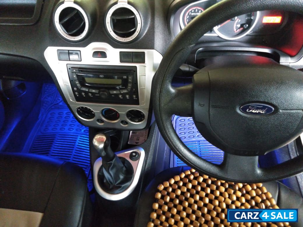 Sea Grey Ford Figo ZXI Sea Grey Ford Figo ZXI