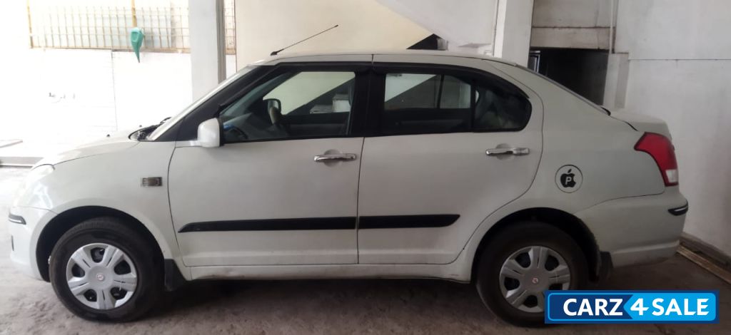 White Maruti Suzuki Swift dzire White Maruti Suzuki Swift dzire