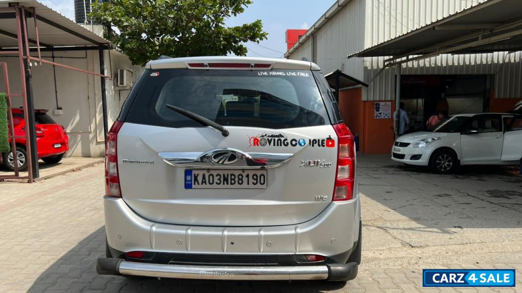 Moondust Silver Mahindra XUV 500 W6 Moondust Silver Mahindra XUV 500 W6