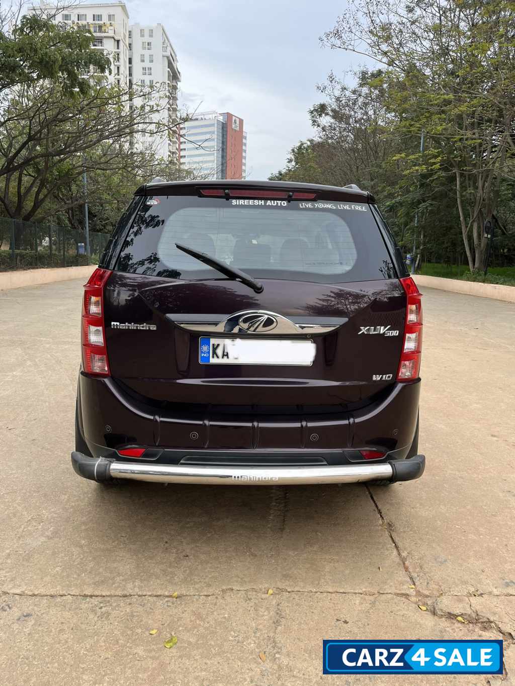Mahindra XUV 500 W10 Mahindra XUV 500 W10