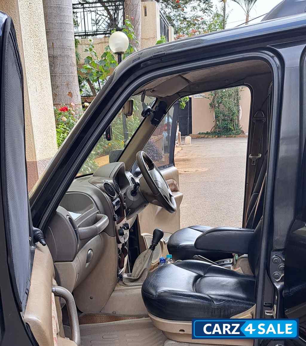 Mahindra Scorpio 2.6 CRDe SLX 7 Str Mahindra Scorpio 2.6 CRDe SLX 7 Str