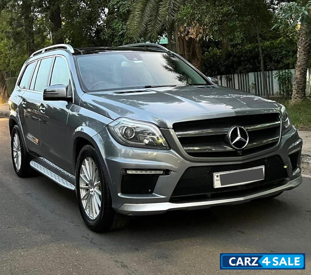 Shining Silver Mercedes-Benz GL-Class 350 Shining Silver Mercedes-Benz GL-Class 350