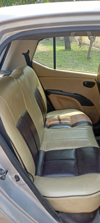 Silver Hyundai i10 Magna 1.2 M