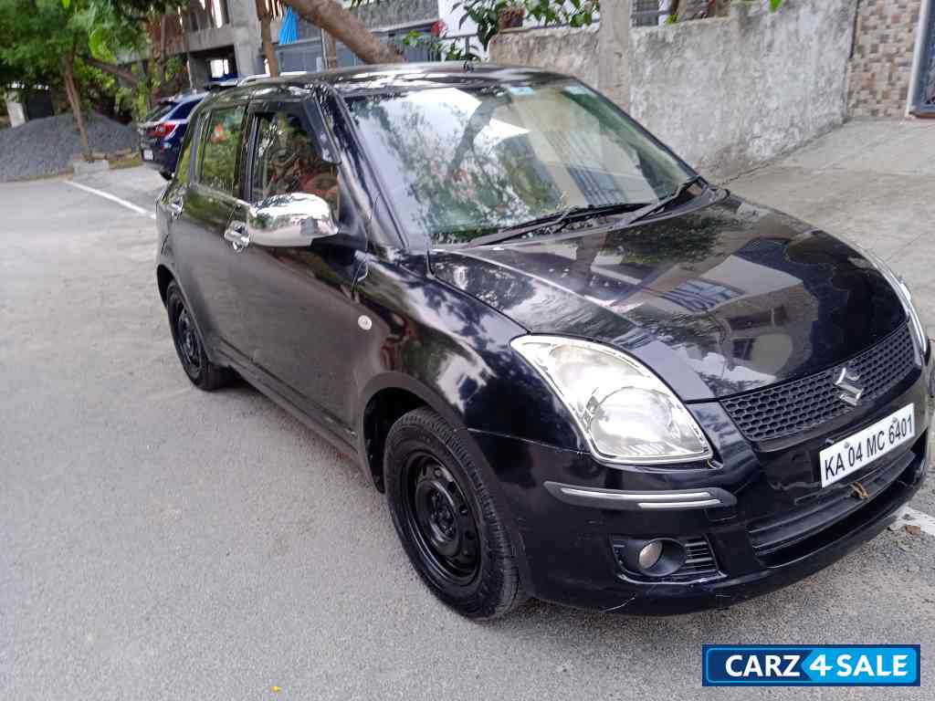 Back Maruti Suzuki Swift LXI