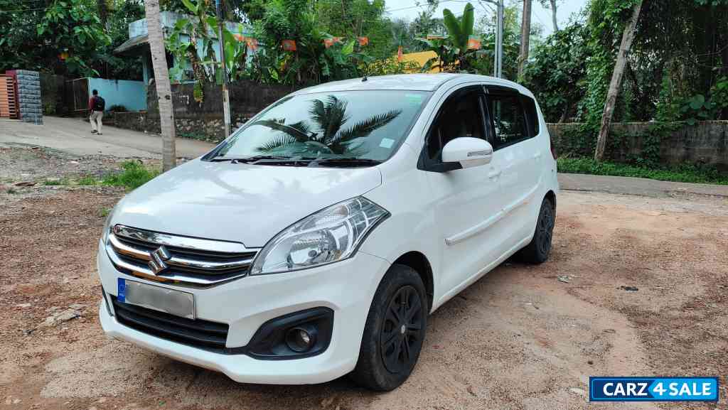 White Maruti Suzuki Ertiga VXI CNG 2016 White Maruti Suzuki Ertiga VXI CNG 2016