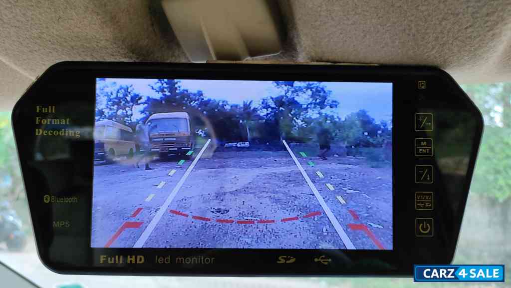 White Maruti Suzuki Ertiga VXI CNG 2016 White Maruti Suzuki Ertiga VXI CNG 2016