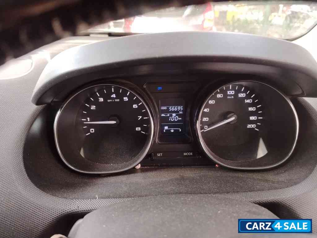 Tata Tiago XT Tata Tiago XT