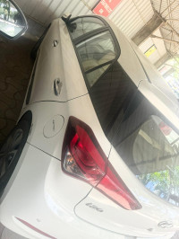 White Hyundai Elite i20 ASTA (O)