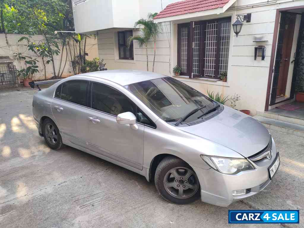 Honda Civic 1.8V AT
