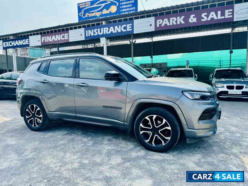 Magnesio Grey Jeep Compass Model s Magnesio Grey Jeep Compass Model s