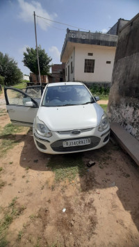 Ford Figo Lxi 2013 Model