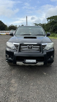 Toyota Fortuner 4x2 AT 2012 Model