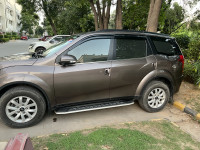 Mahindra XUV 500 W10 manual 2017 Model