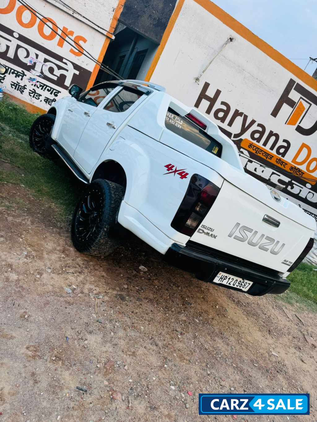 White Isuzu D-Max V-Cross 4x4 White Isuzu D-Max V-Cross 4x4