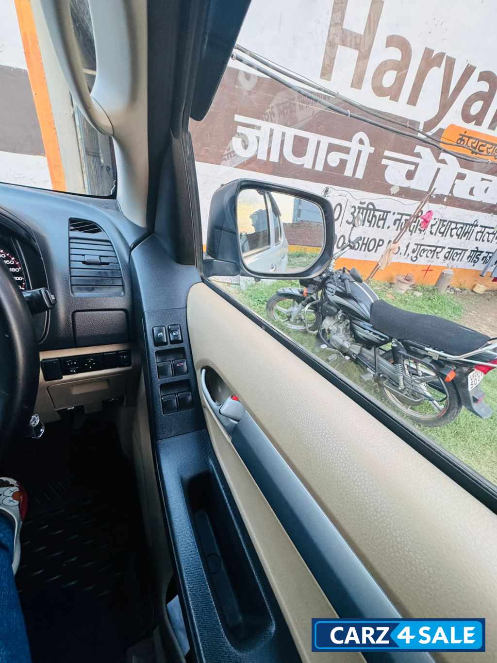 White Isuzu D-Max V-Cross 4x4 White Isuzu D-Max V-Cross 4x4