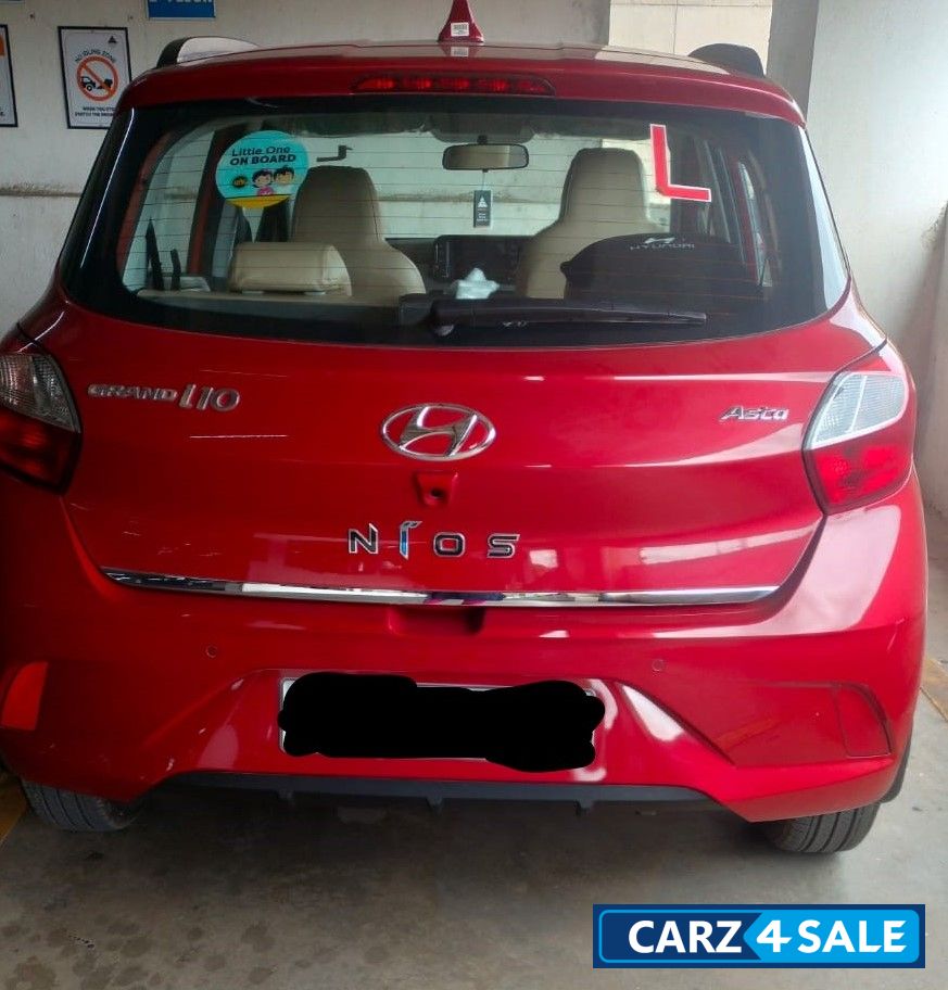 Fiery Red Hyundai i10 Grand i10 nios Fiery Red Hyundai i10 Grand i10 nios