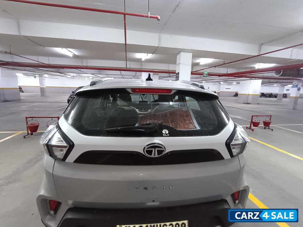 Pure Silver Tata Nexon XZ Plus Petrol Pure Silver Tata Nexon XZ Plus Petrol