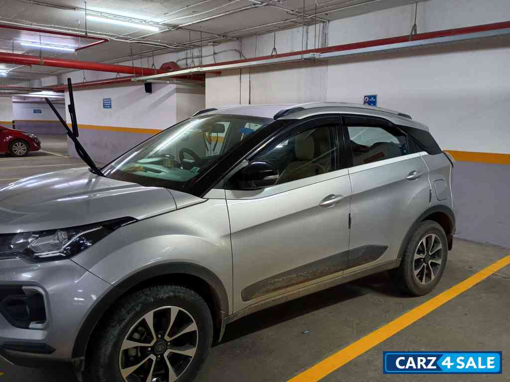 Pure Silver Tata Nexon XZ Plus Petrol Pure Silver Tata Nexon XZ Plus Petrol