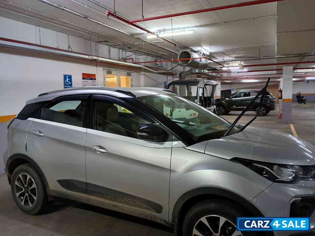 Pure Silver Tata Nexon XZ Plus Petrol Pure Silver Tata Nexon XZ Plus Petrol