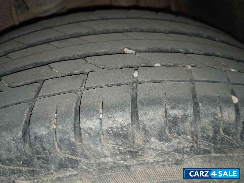 Pure Silver Tata Nexon XZ Plus Petrol Pure Silver Tata Nexon XZ Plus Petrol