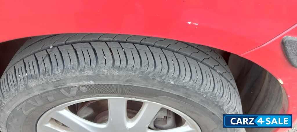 Red Honda Brio Vx MT Red Honda Brio Vx MT