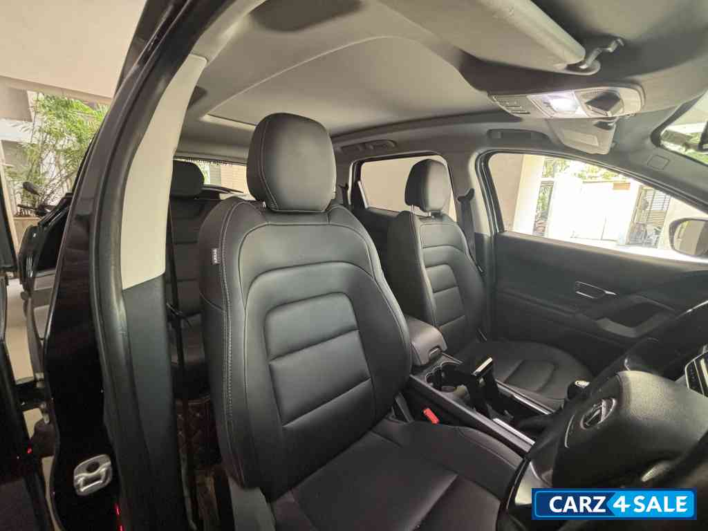 Black Tata Harrier XZA+ 2.0L CRYOTEC BSVI Black Tata Harrier XZA+ 2.0L CRYOTEC BSVI