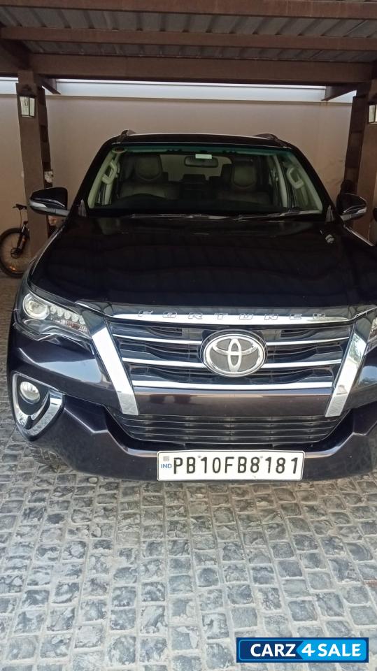 Toyota Fortuner 2.8L 4X2 AT