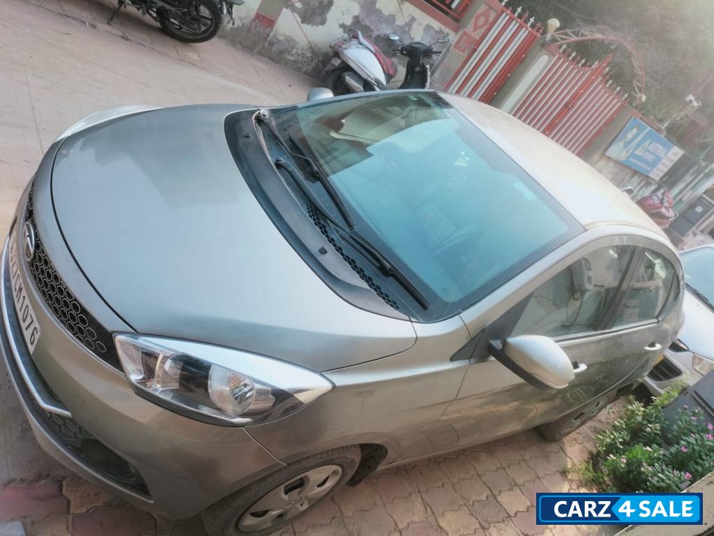 Roman Selver Tata Tigor XZ Roman Selver Tata Tigor XZ