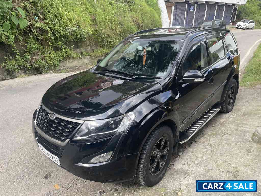 Volcanic Black Mahindra XUV 500 W5 Volcanic Black Mahindra XUV 500 W5