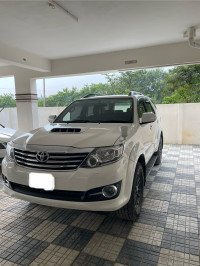 Toyota Fortuner 4x2 AT 3.0L 2015 Model