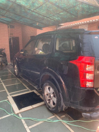 Mahindra XUV 500 W8