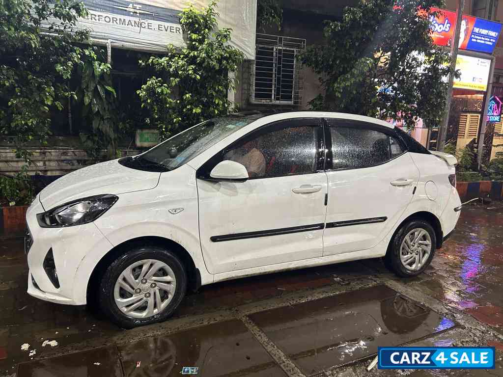 White Hyundai Aura 1.2MT KAPPA S