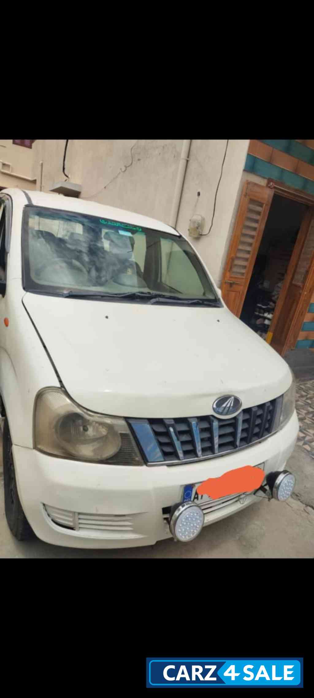 Mahindra Xylo E8 Airbags ABS