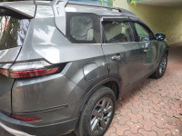 Tata Safari XT