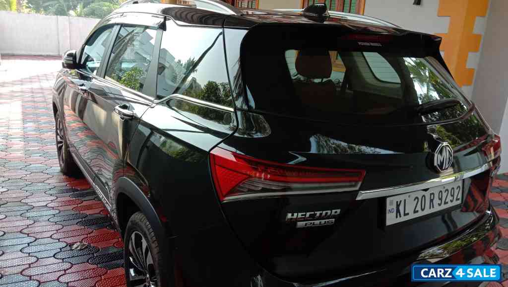 MG Hector Plus Sharp MG Hector Plus Sharp