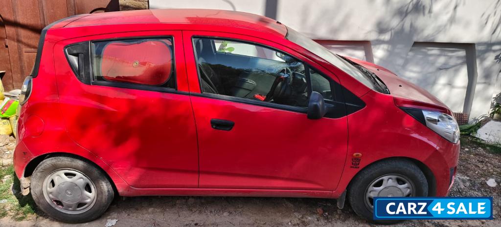 Super Red Chevrolet Beat ls petrol Super Red Chevrolet Beat ls petrol