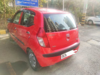 Red Hyundai i10 Magna AT
