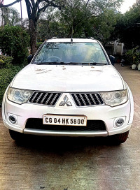 Mitsubishi Pajero 2.5 AT anniversary edition 4*4 2014 Model