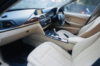 Blue BMW 3-Series 320 D