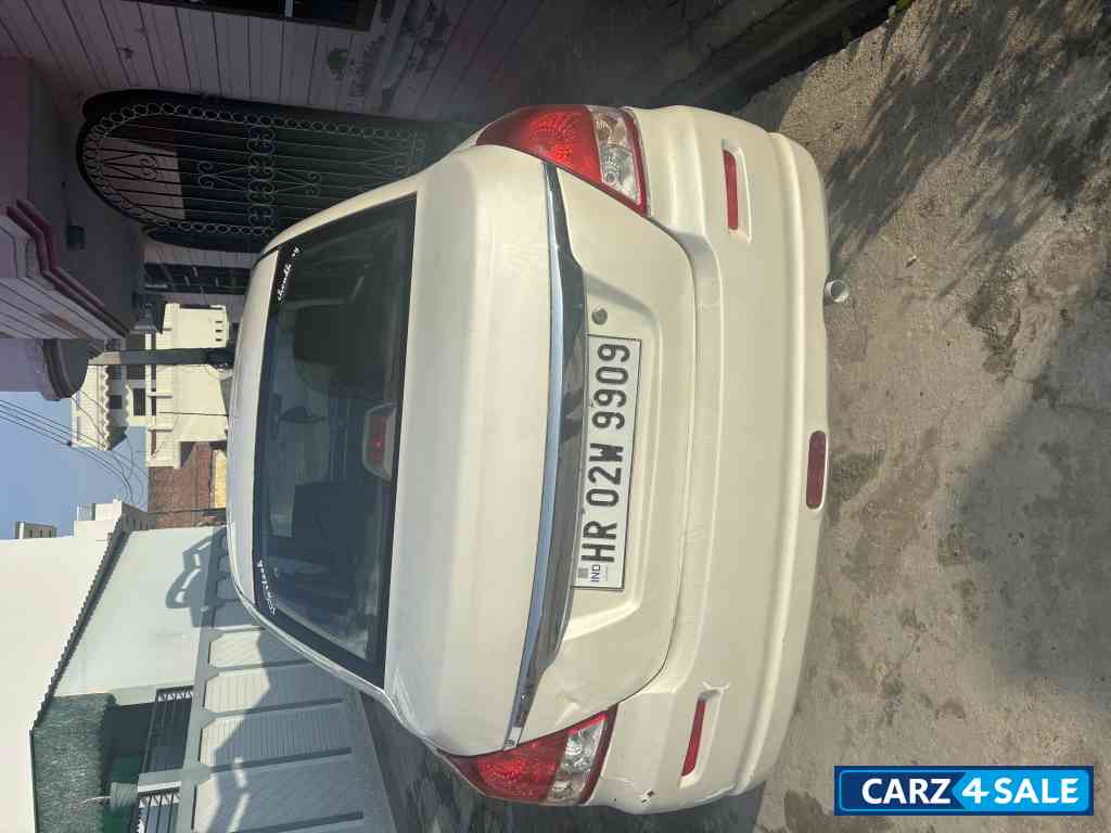 Maruti Suzuki Swift Dezire Maruti Suzuki Swift Dezire