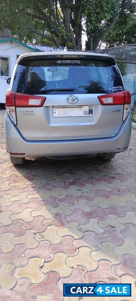 Toyota Innova Crysta