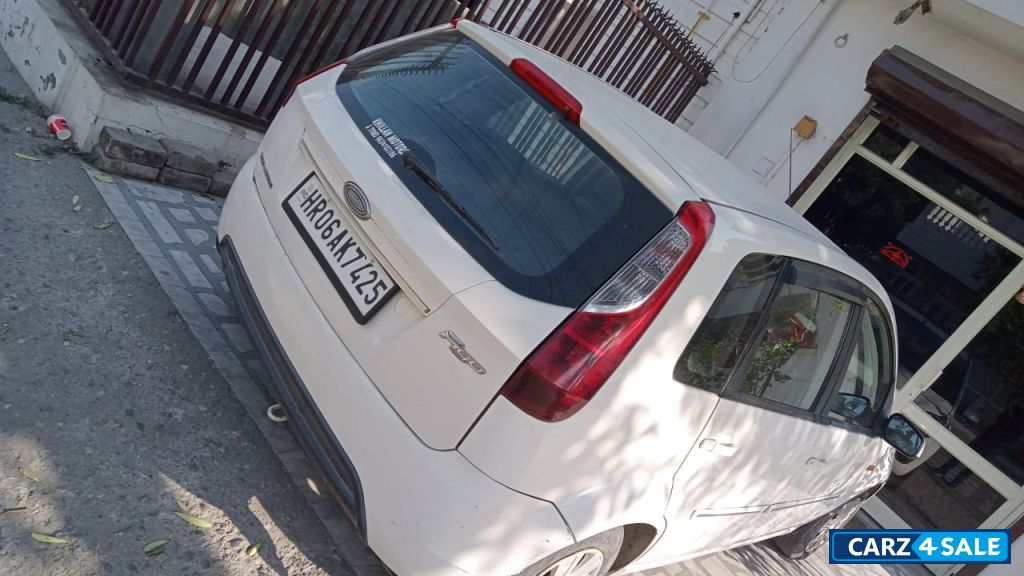 Ford Figo Titanium 1.2 petrol Ford Figo Titanium 1.2 petrol