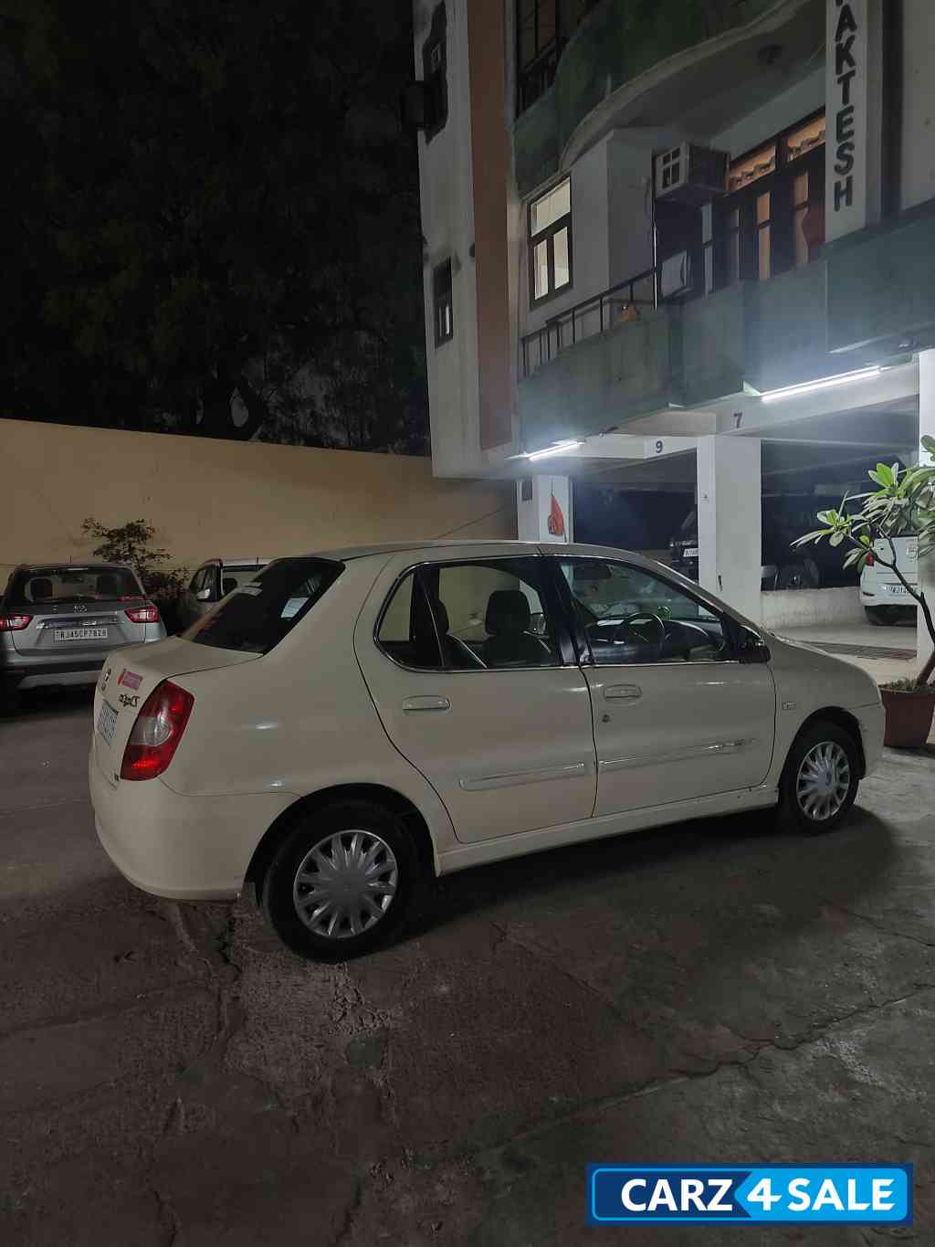 Tata Indigo CS LX Tata Indigo CS LX