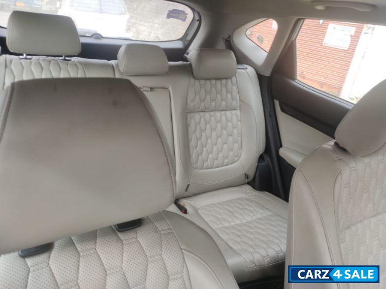 Grey Kia Seltos HTX Plus AT 1.5 Grey Kia Seltos HTX Plus AT 1.5