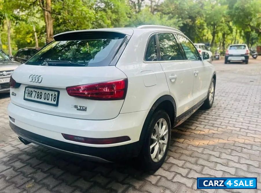 Audi Q3 35 TDI Premium Plus Sunroof Audi Q3 35 TDI Premium Plus Sunroof