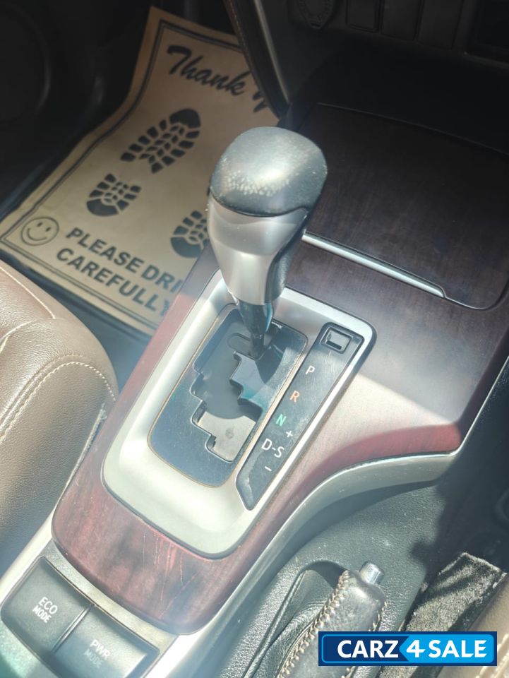 Toyota Fortuner 4X2 AT Diesel Toyota Fortuner 4X2 AT Diesel