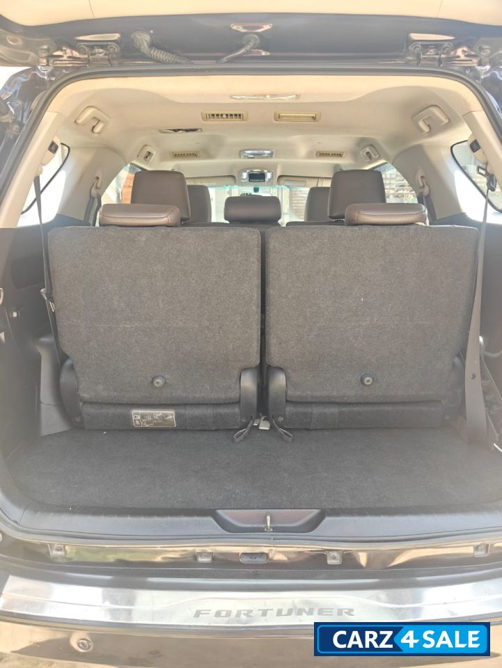 Toyota Fortuner 4X2 AT Diesel Toyota Fortuner 4X2 AT Diesel