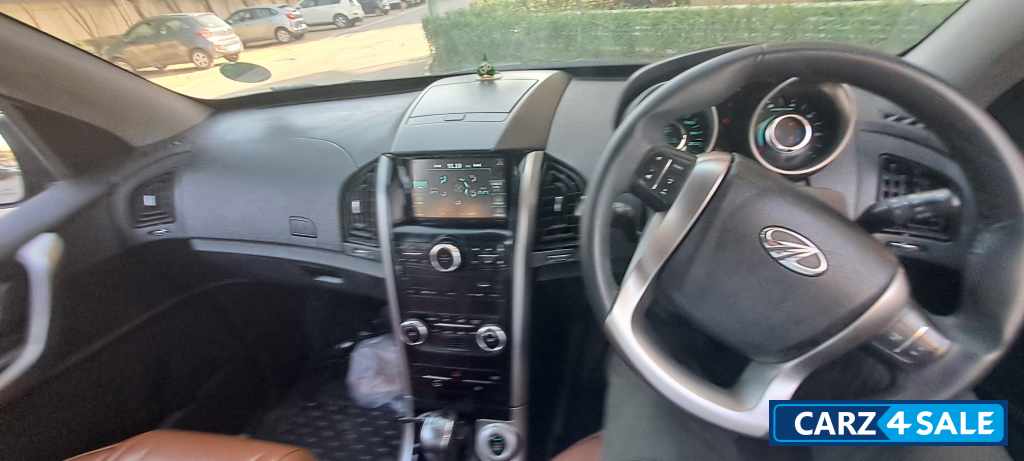 Mahindra XUV 500 W9 AT Deisel Mahindra XUV 500 W9 AT Deisel