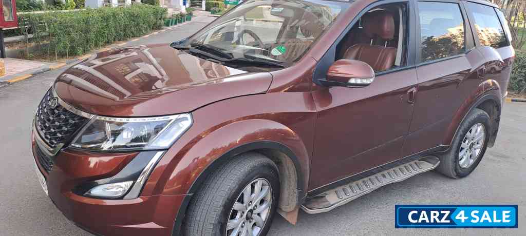 Mahindra XUV 500 W9 AT Deisel Mahindra XUV 500 W9 AT Deisel